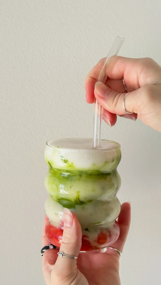 Matcha latte aux framboises